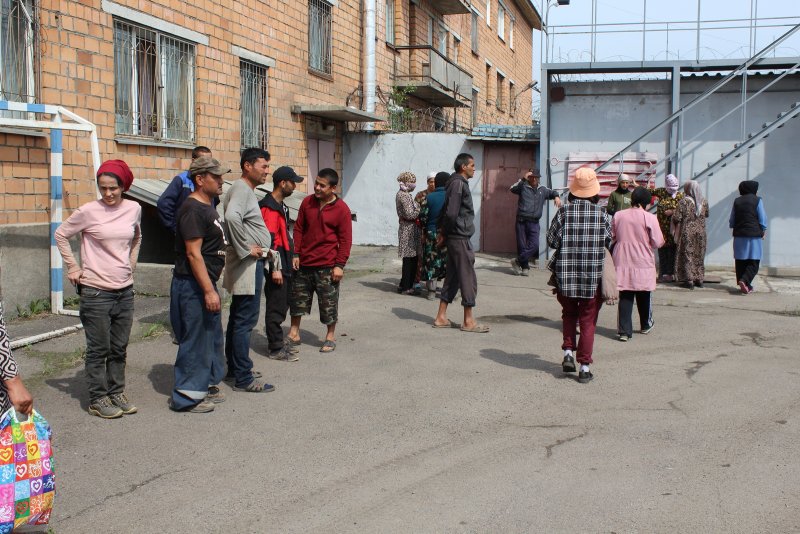 ОПМ «Мигрант»: в рамках масштабной проверки миграционного законодательства в Березовском районе полицейские выявили десятки правонарушений
